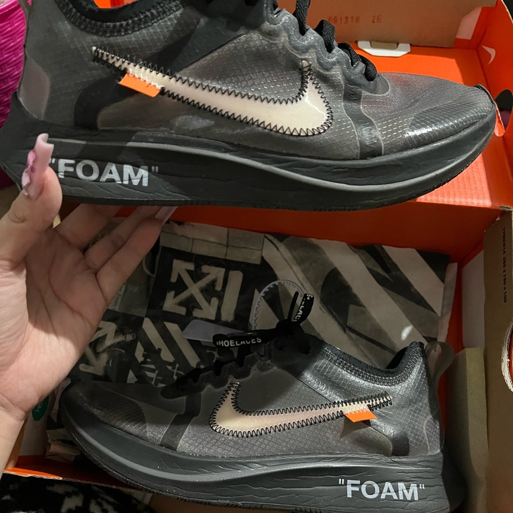 Off white Zoom fly